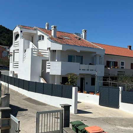 Apartman Dunatov Preko Exterior foto